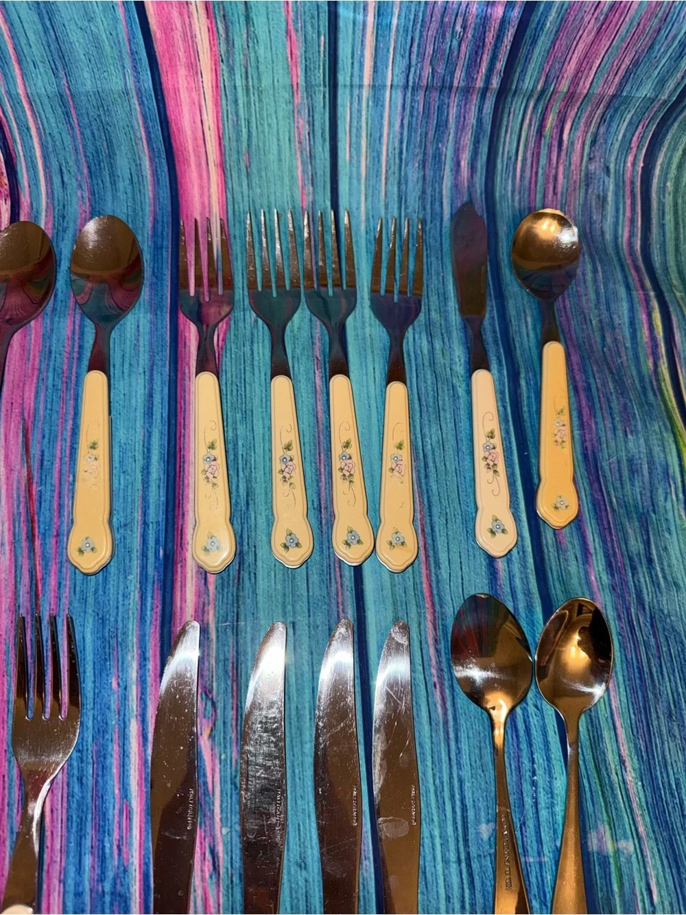 Pfaltzgraff Tea Rose Flatware Stainless Plastic Handle 22 Piece Set See Pics